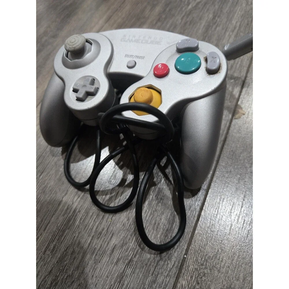 Official Nintendo OEM GameCube Controller DOL-003 – Platinum/Silver Tested